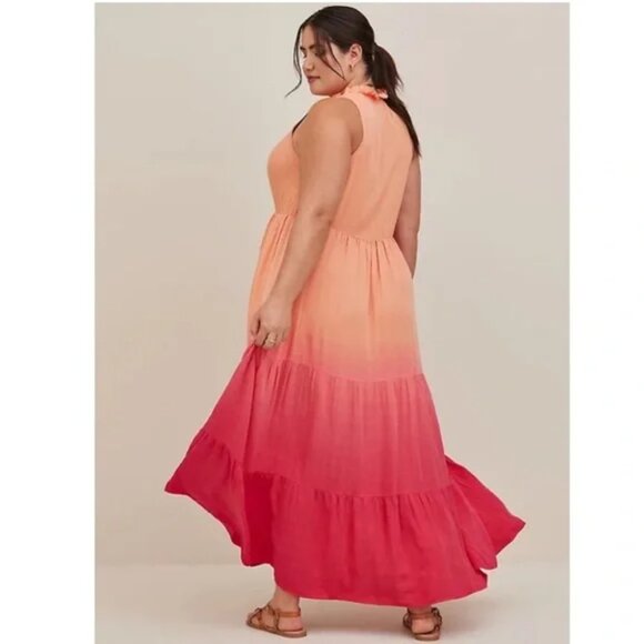 NWT Torrid Tiered Maxi Dress - Challis Ombre Red Dip Die l Plus Size 00 /‎ M / L - Picture 1 of 6